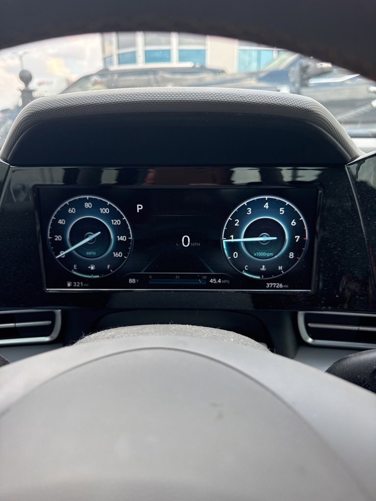 2022 Hyundai Elantra SEL photo 2