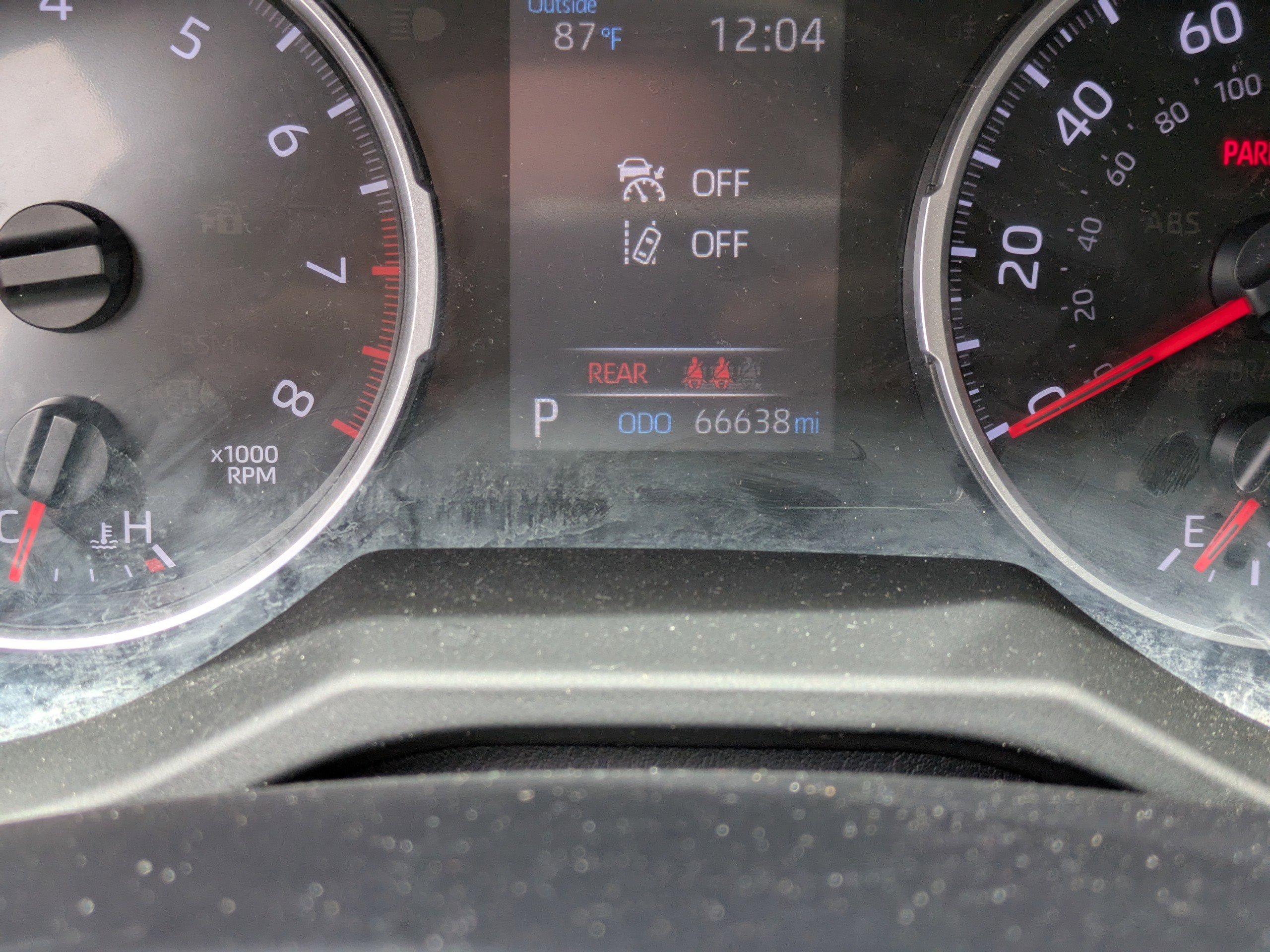 2021 Toyota RAV4 LE photo 22