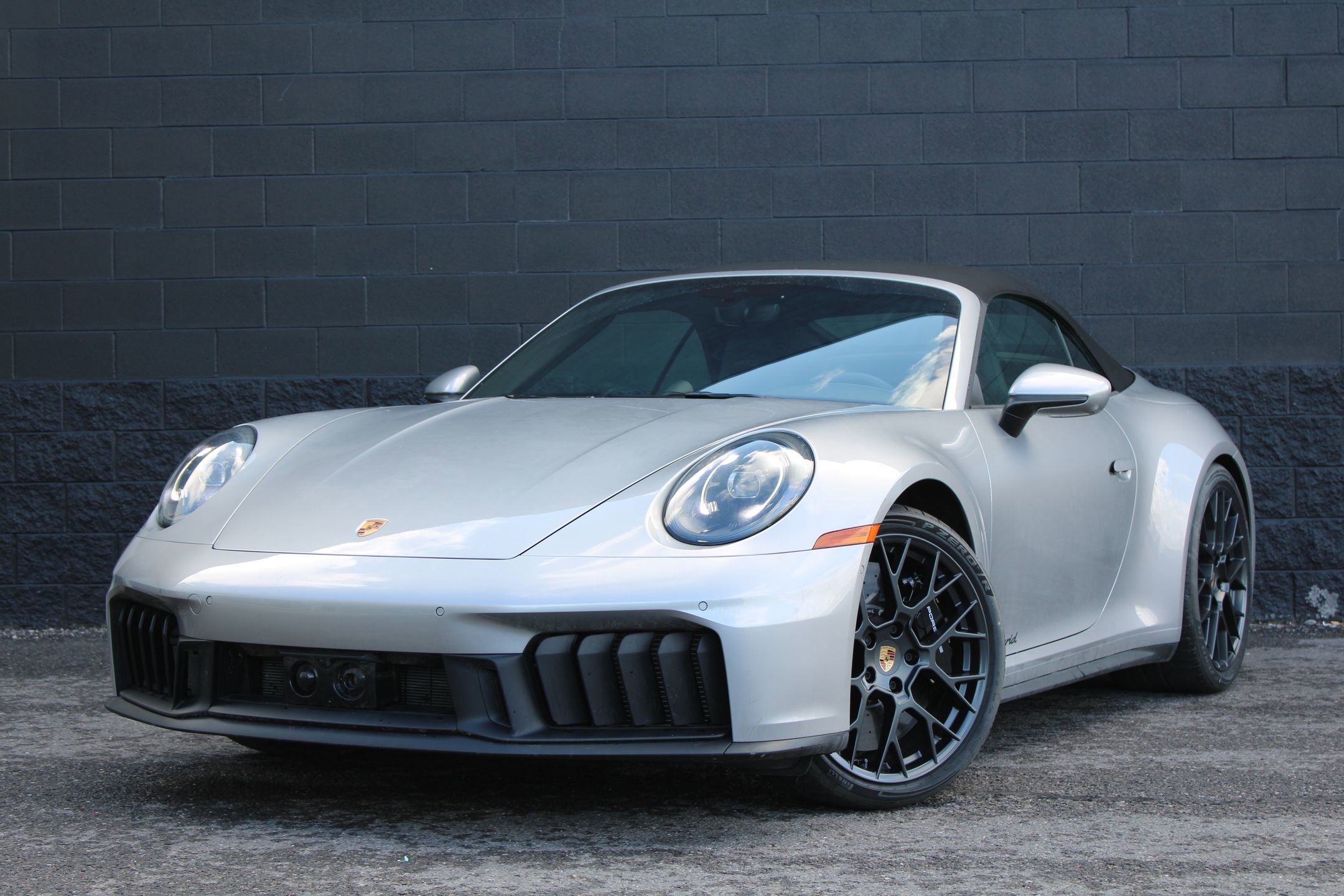 2025 Porsche 911 GTS's photo