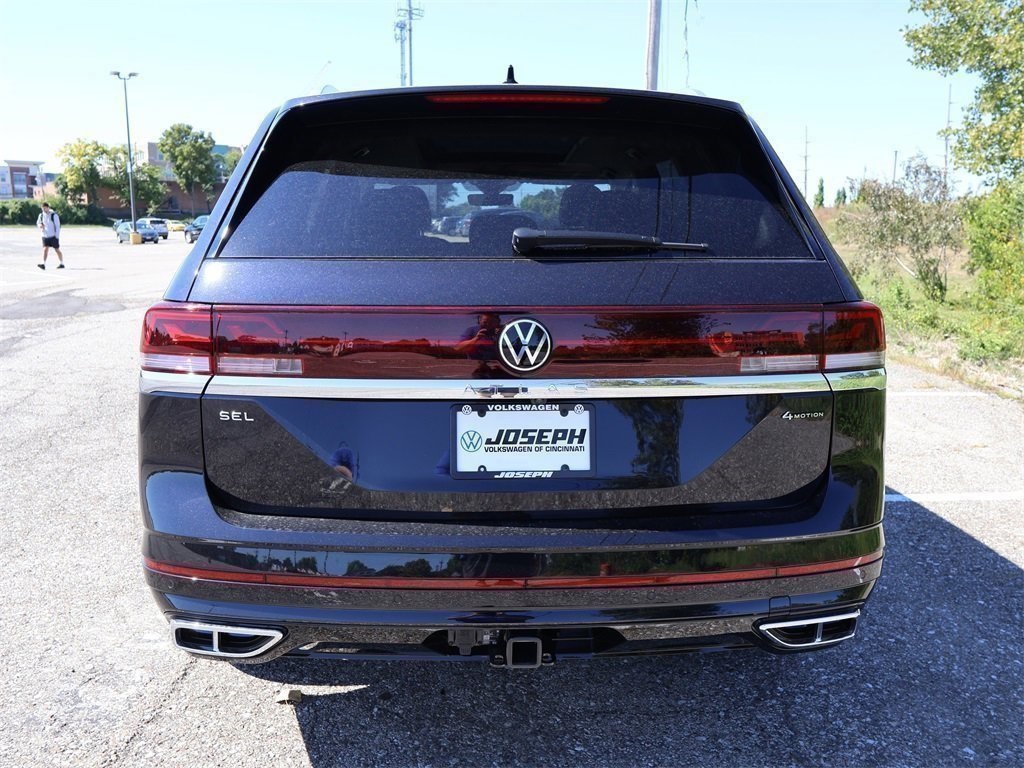 2025 Volkswagen Atlas SEL Premium R-Line photo 3