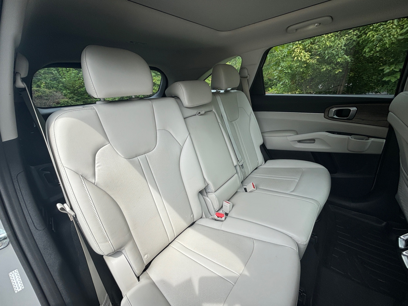 2022 Kia Sorento S photo 16
