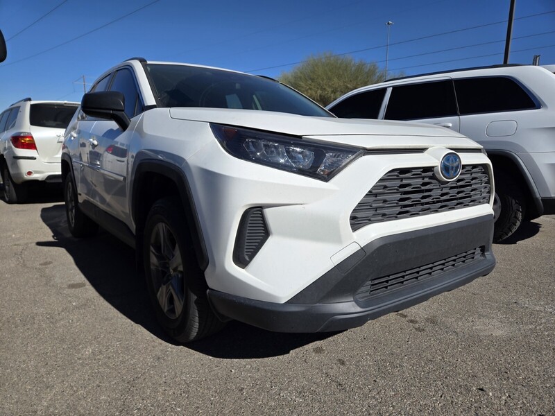 Used 2022 Toyota RAV4 LE with VIN JTMLWRFV6ND147328 for sale in Kansas City