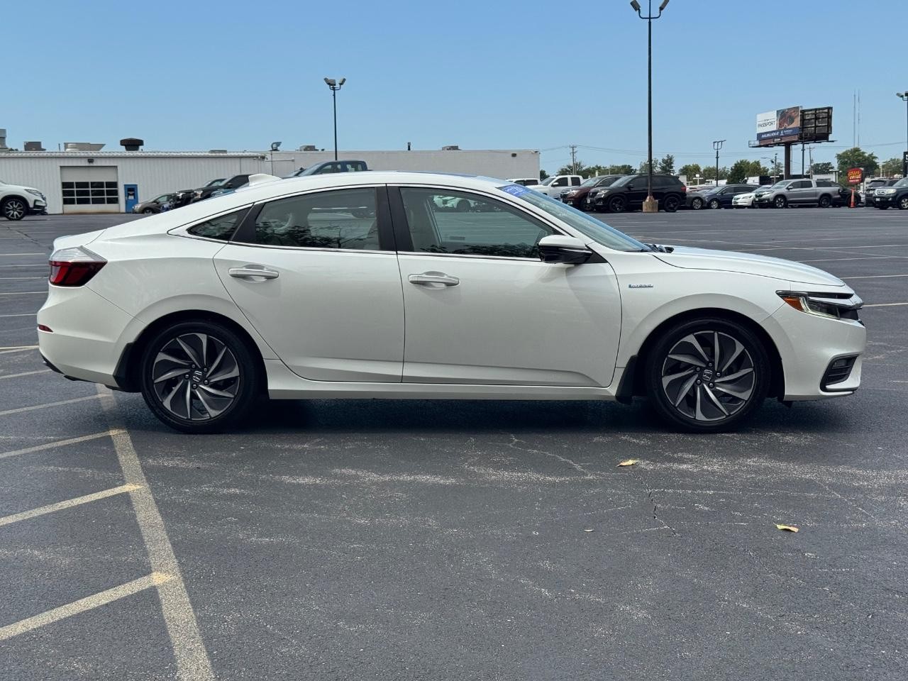 2019 Honda Insight Touring photo 2