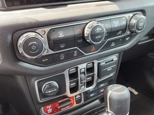2025 Jeep Gladiator Willys photo 25