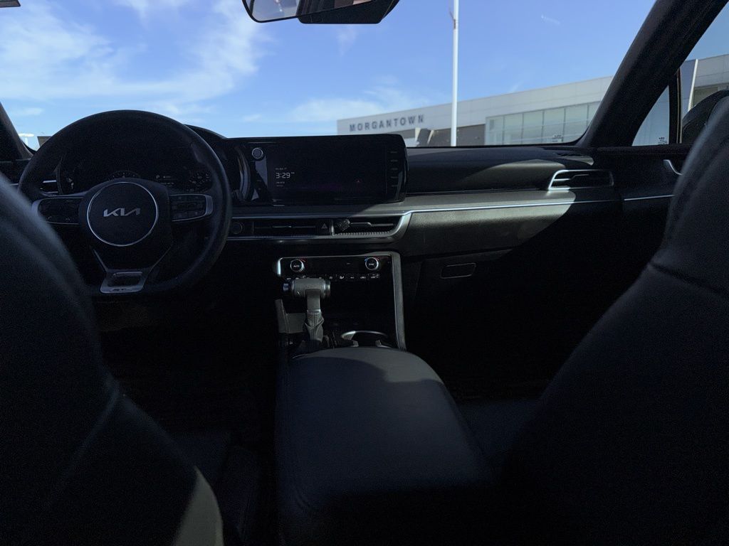 2023 Kia K5 GT-Line photo 4