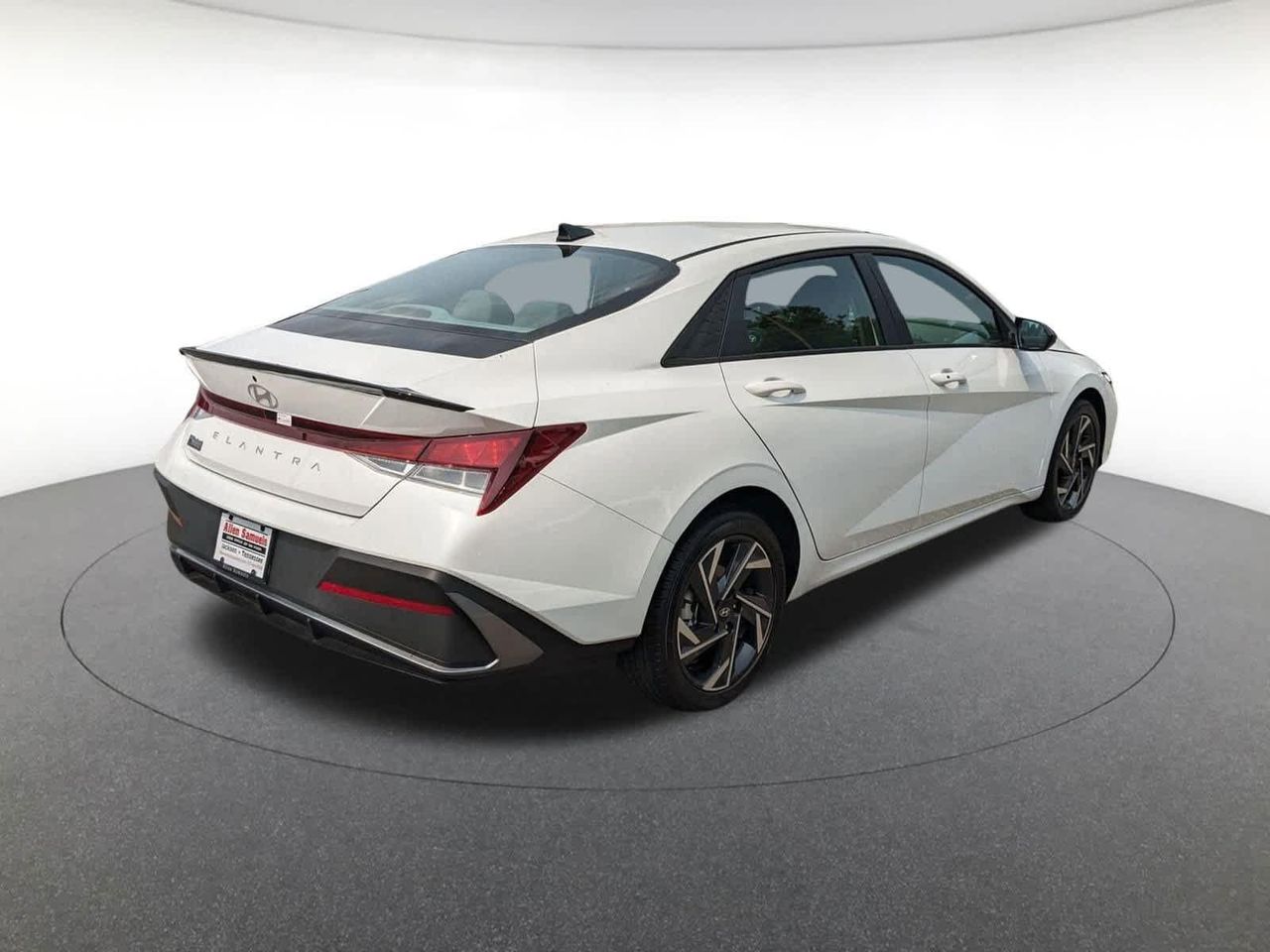 2025 Hyundai Elantra SEL Sport photo 4