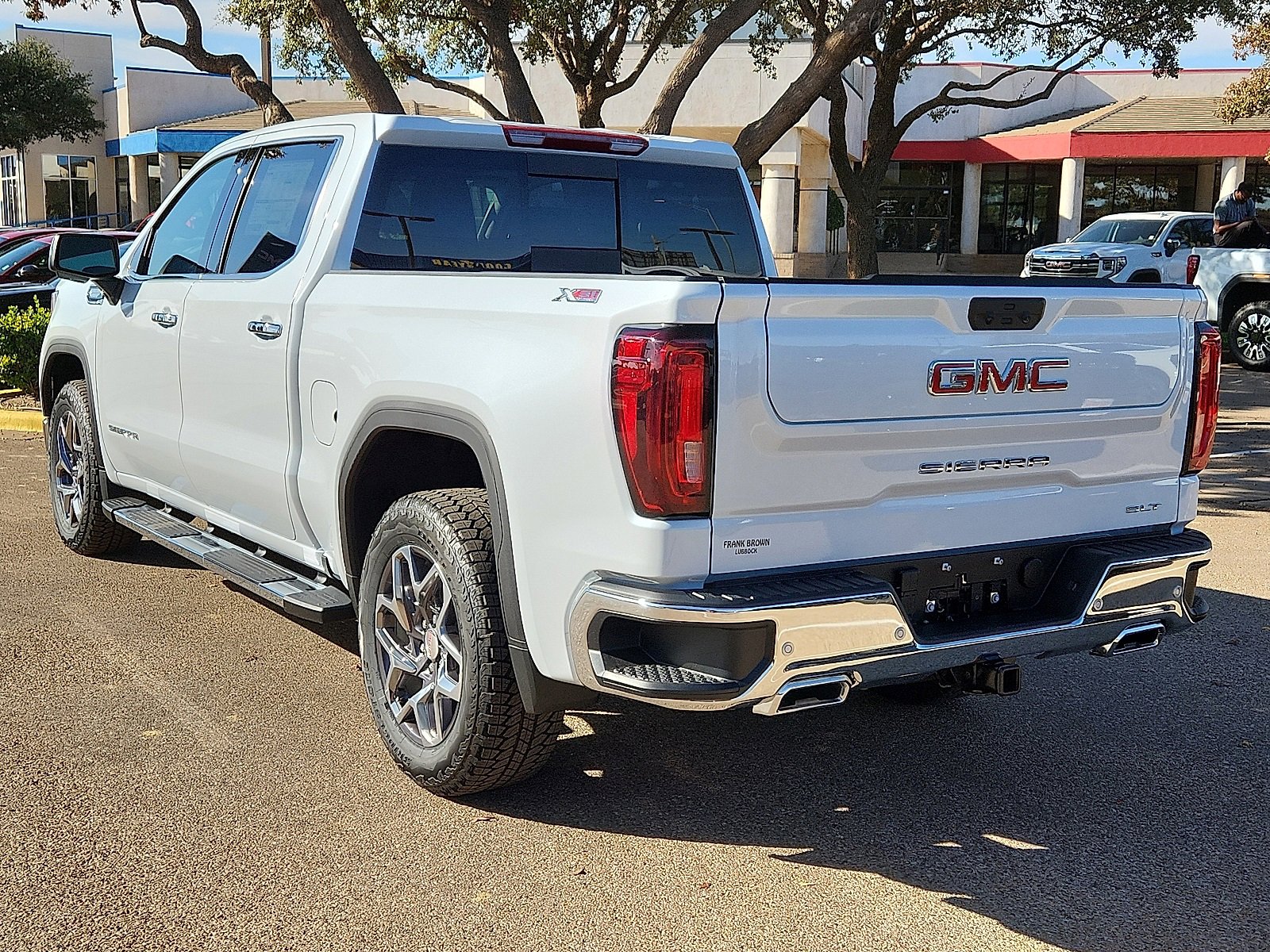 2026 Gmc Sierra 1500 SLT photo 2