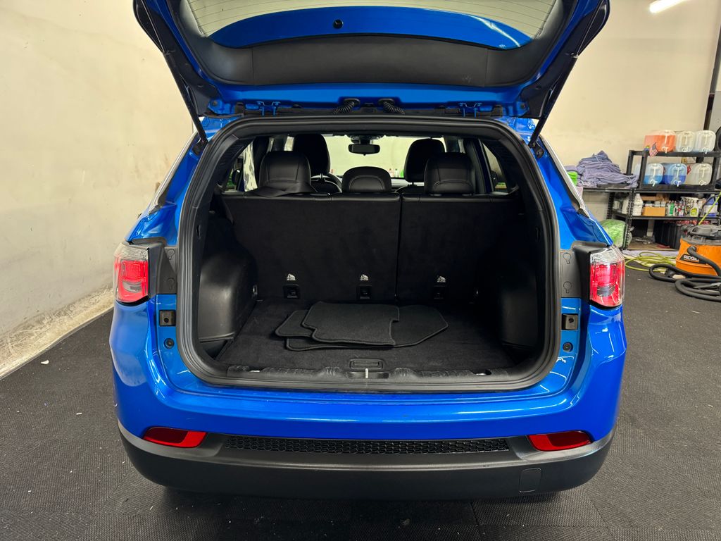 2024 Jeep Compass Latitude photo 6