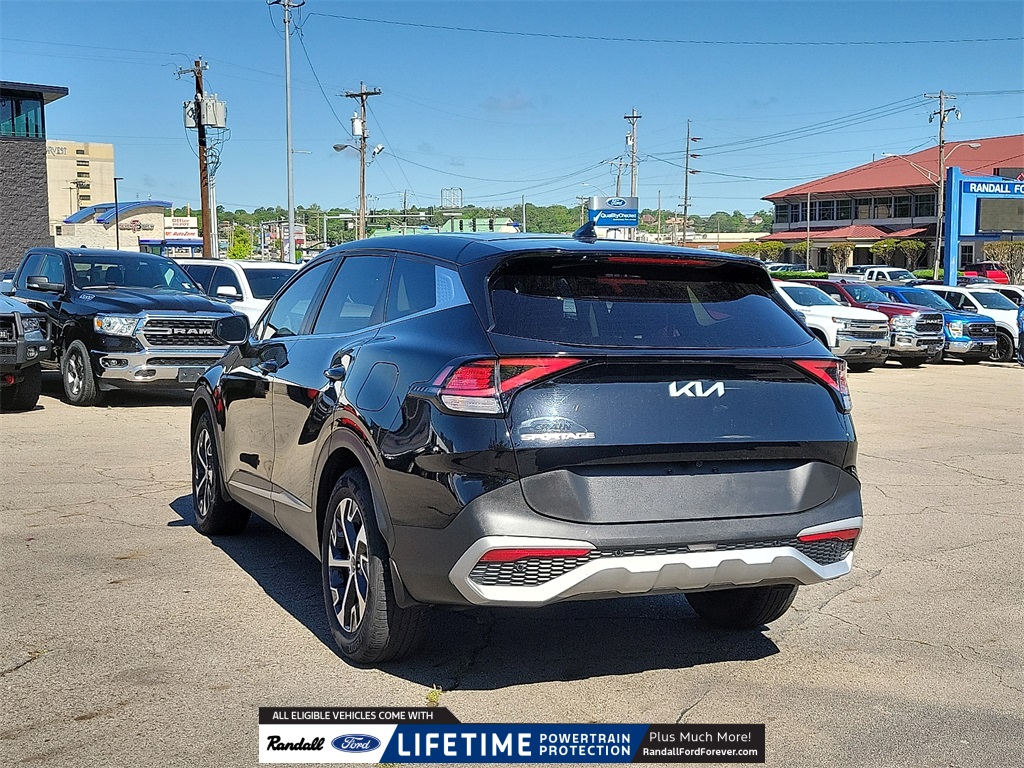 2023 Kia Sportage EX photo 4