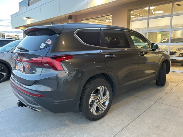 2022 Hyundai Santa Fe SE photo 2