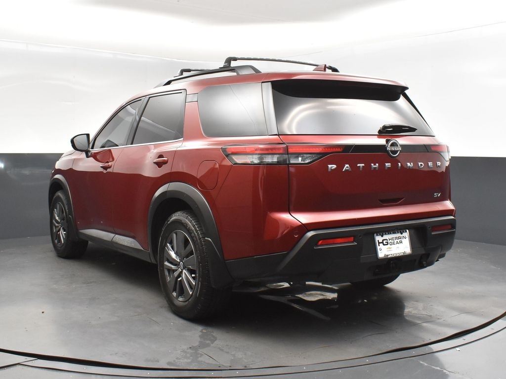 2022 Nissan Pathfinder SV photo 3