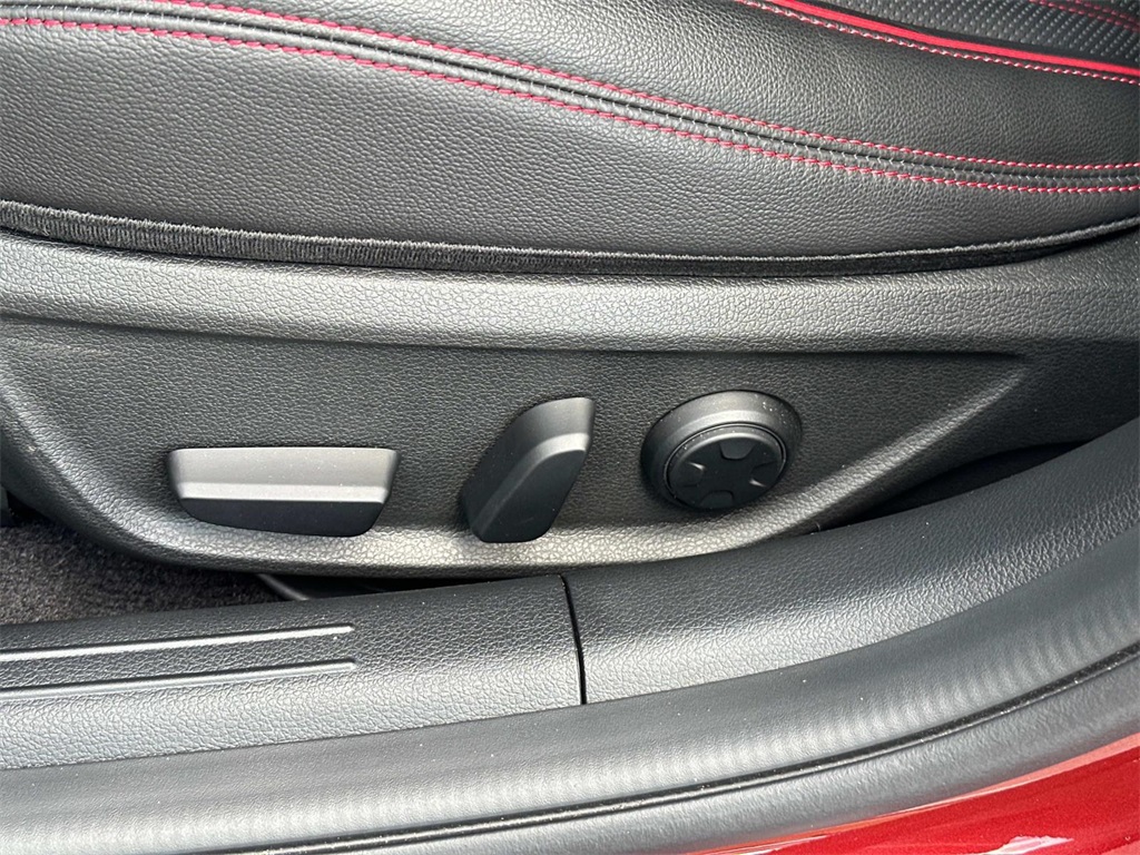 2025 Genesis G70 2.5T photo 30