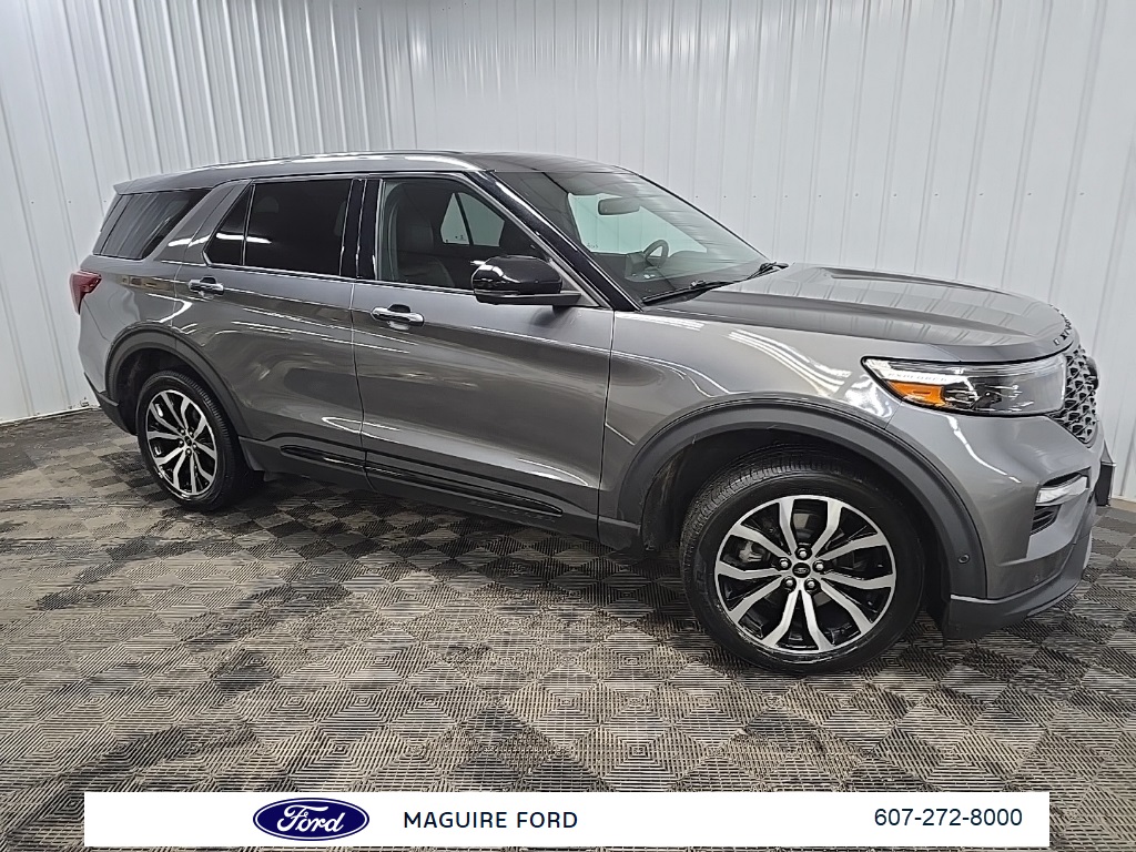 2021 Ford Explorer ST's photo
