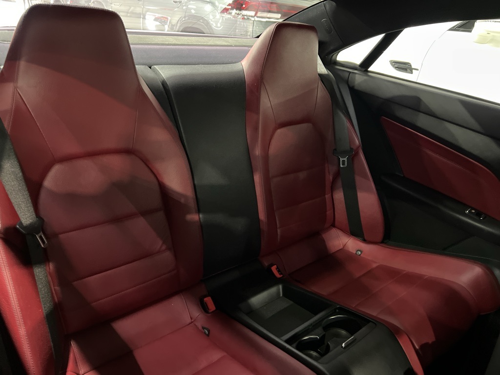 2016 Mercedes Benz E 400 4MATIC photo 11