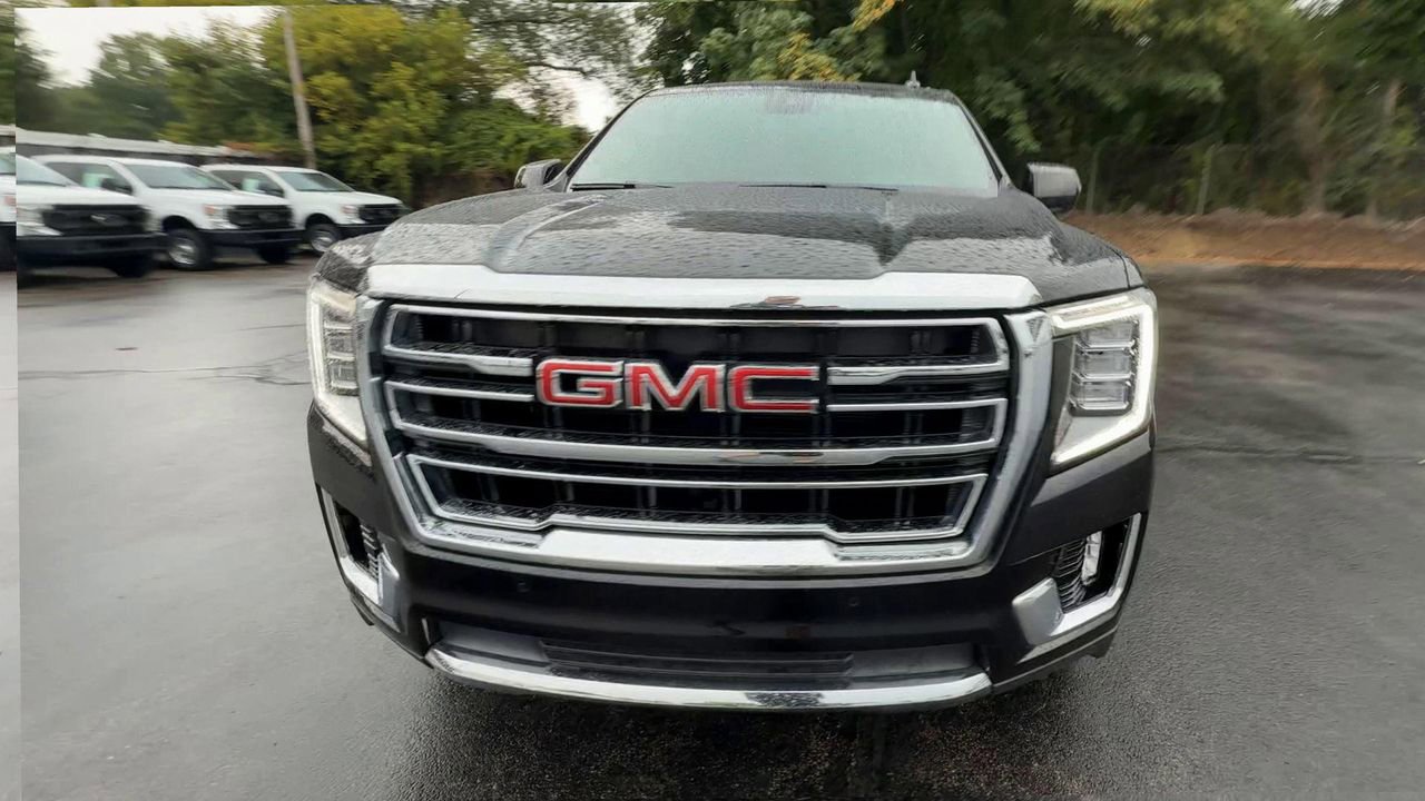 2023 Gmc Yukon SLT photo 3
