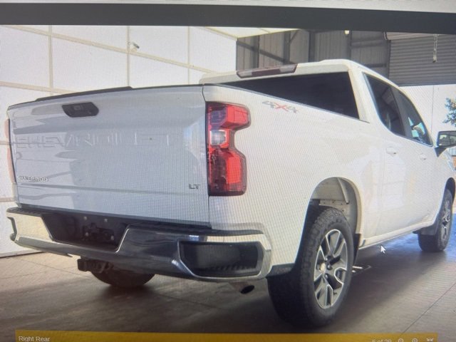 2023 Chevrolet Silverado 1500 LT photo 3