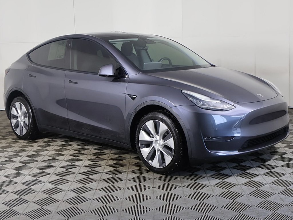 Used 2020 Tesla Model Y Long Range with VIN 5YJYGDEE8LF016642 for sale in Akron, OH