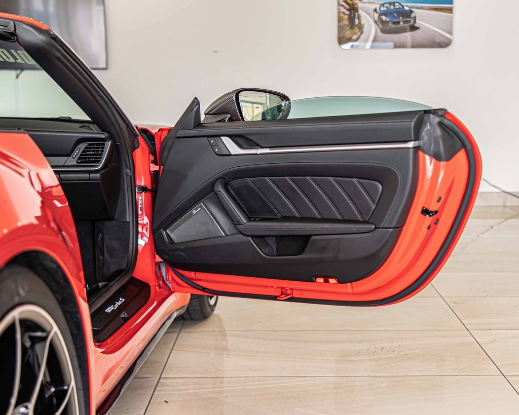 2025 PORSCHE 911 - Image 35