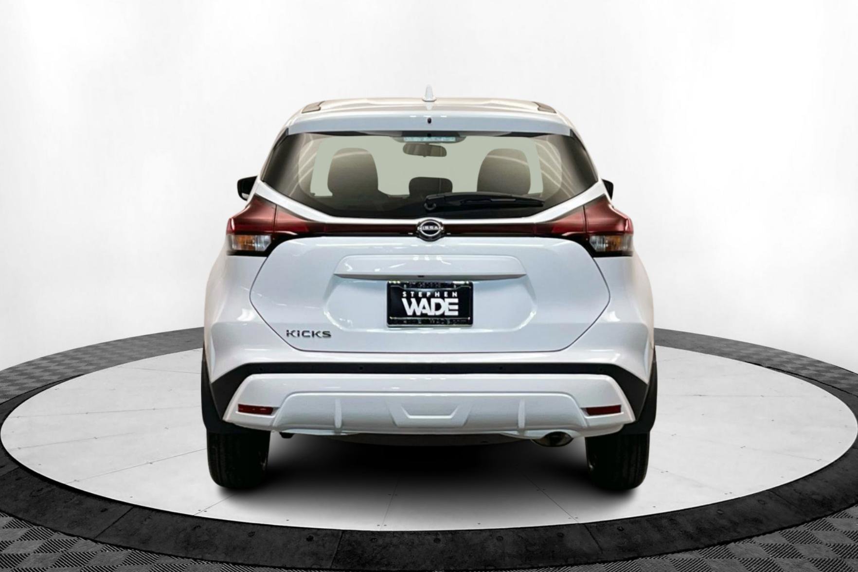 2025 Nissan Kicks Play S photo 4