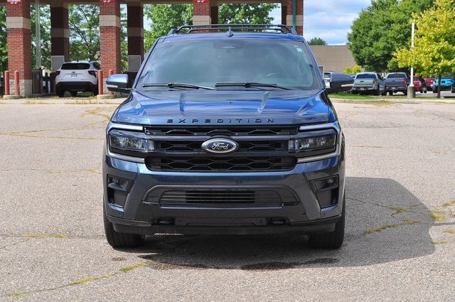 2022 Ford Expedition Limited photo 8