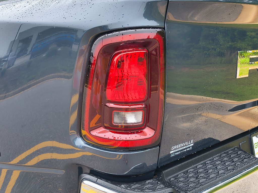 2025 Ram 3500 Tradesman photo 4