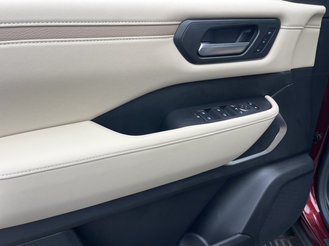 2025 Nissan Armada Platinum photo 4