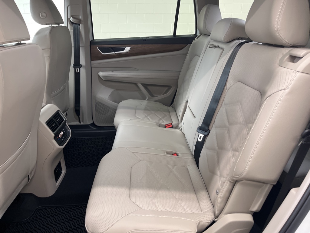 2025 Volkswagen Atlas SE Technology photo 26