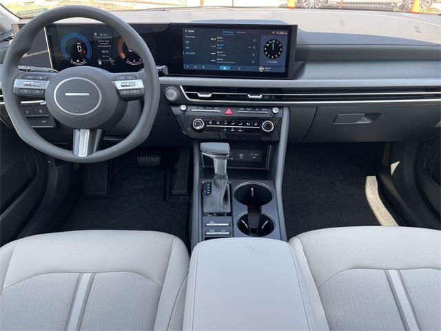 2026 Hyundai Sonata SE photo 2