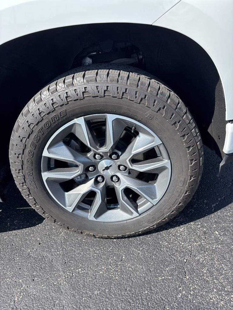 2021 Chevrolet Silverado 1500 RST photo 9