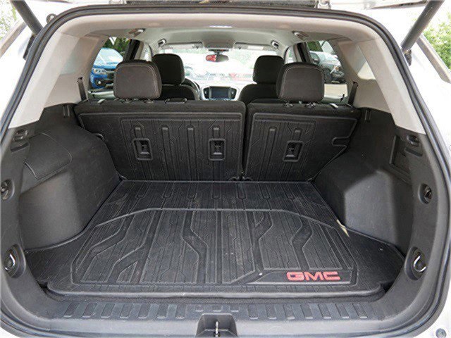 2022 Gmc Terrain SLE photo 16