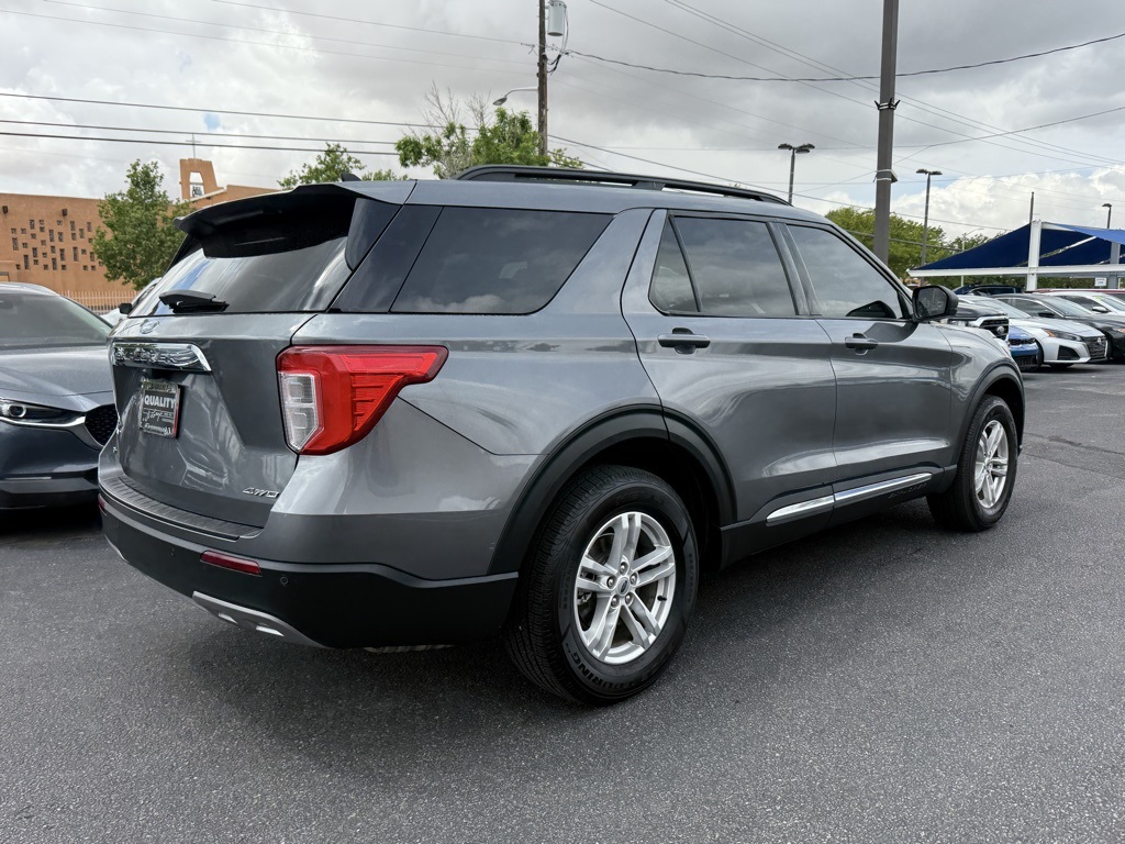 2022 Ford Explorer XLT photo 4