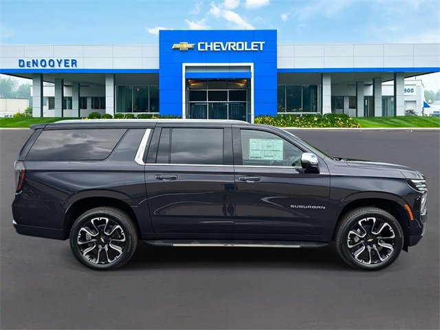 2025 Chevrolet Suburban Premier photo 4