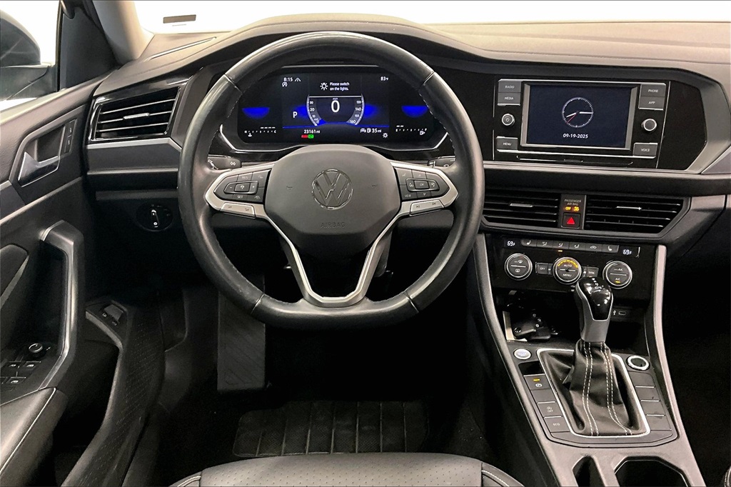 2024 Volkswagen Jetta 1.5T SE photo 2
