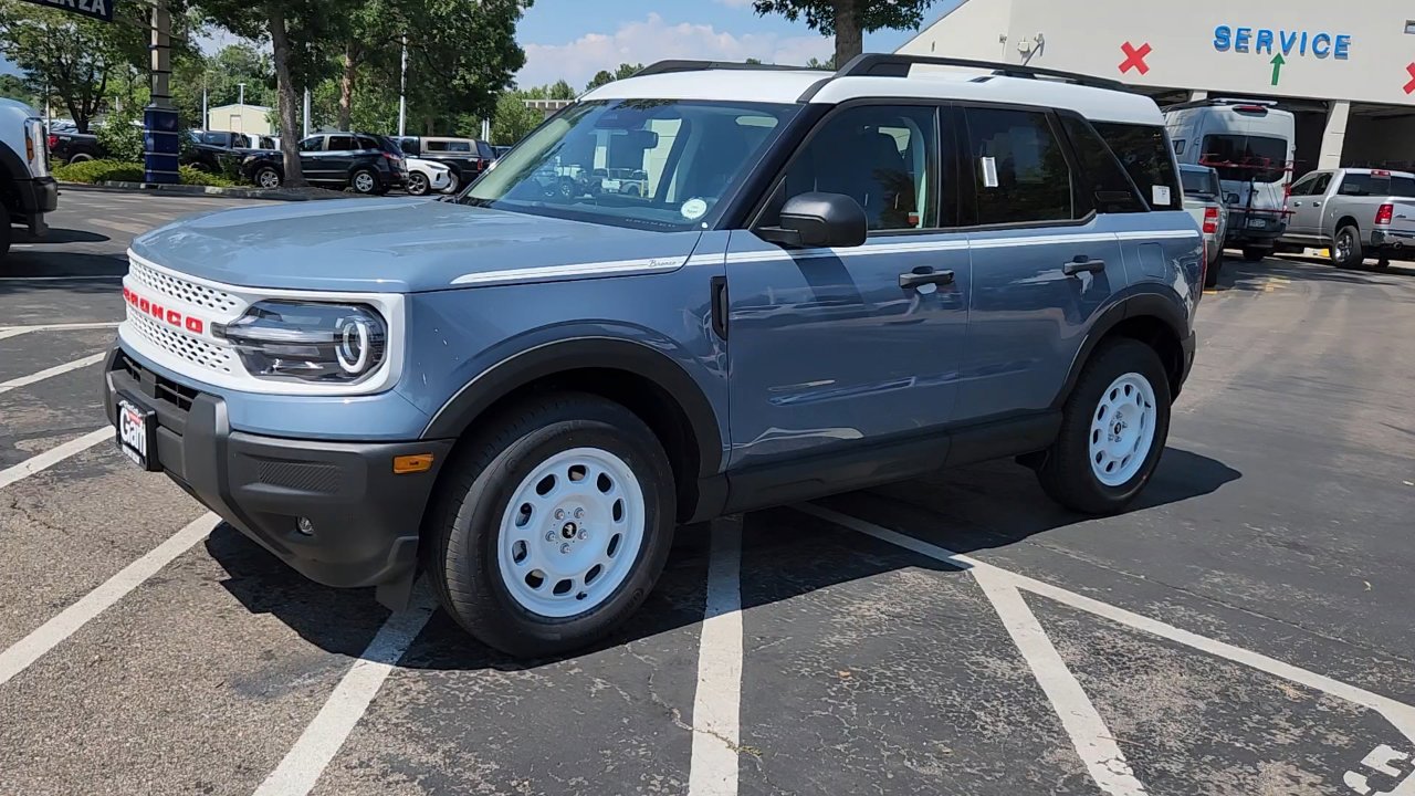 2025 Ford Bronco Sport Heritage photo 2