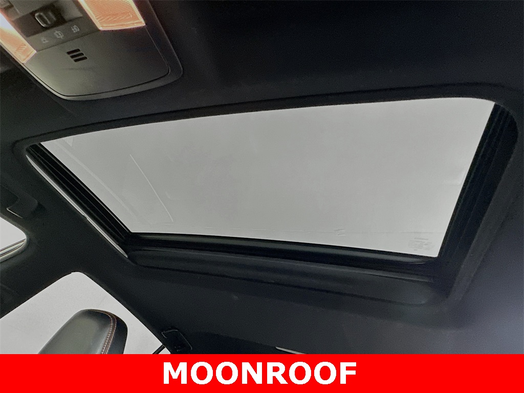 Used 2017 Toyota RAV4 SE with VIN JTMJFREV6HD201272 for sale in Winona, Minnesota