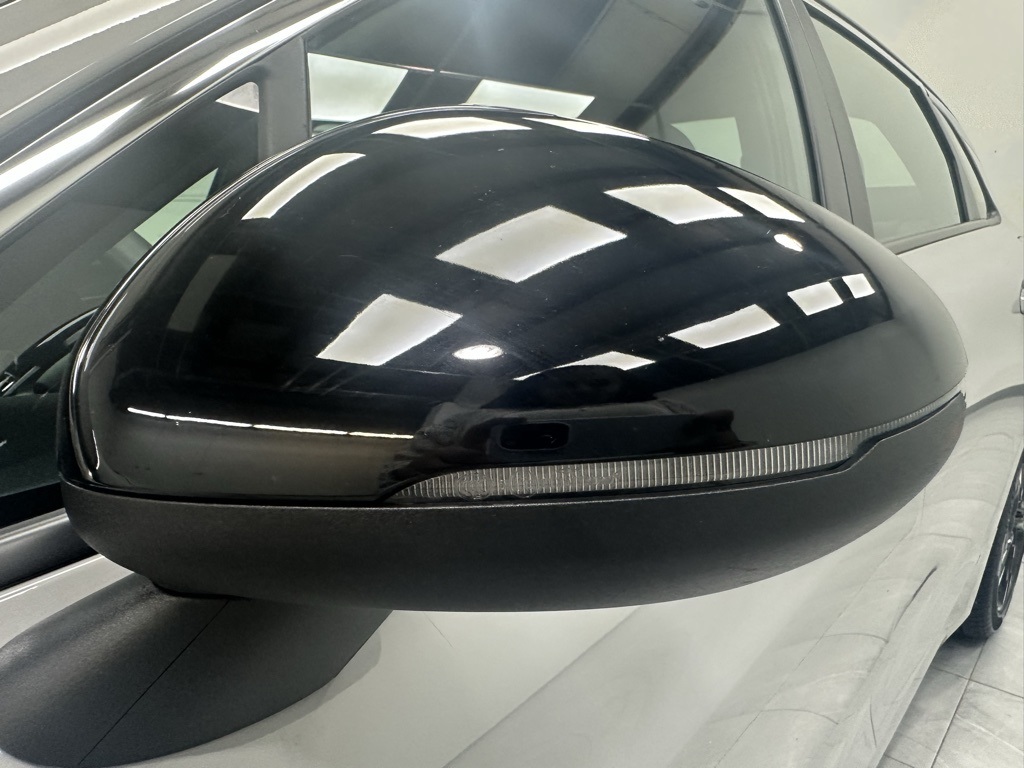 2024 Kia K5 GT-Line photo 5
