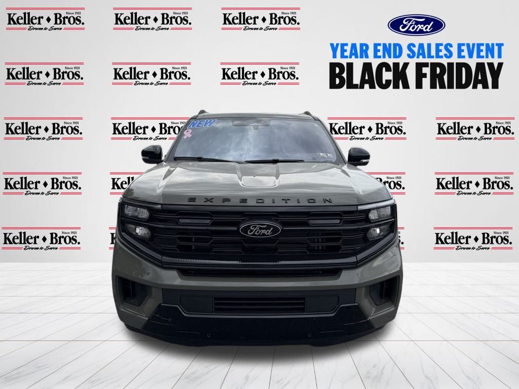 2025 Ford Expedition Platinum MAX photo 2