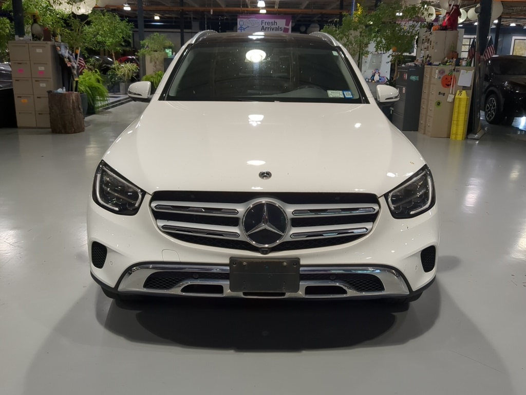 2021 Mercedes Benz GLC 300 4MATIC photo 2
