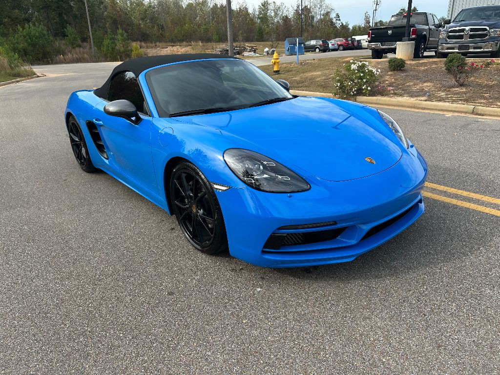 2022 Porsche Boxster photo 3