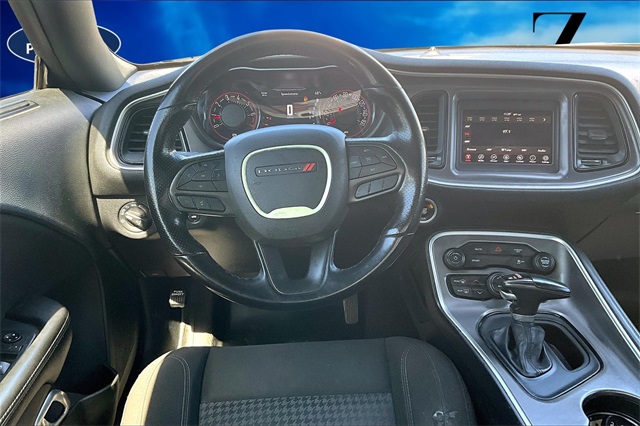 2021 Dodge Challenger SXT photo 5