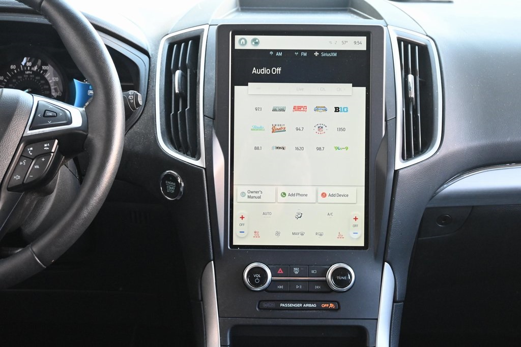 2022 Ford Edge SEL photo 28