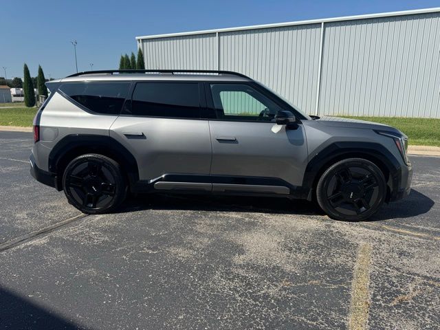 Used 2024 Kia Ev9 GT-Line with VIN KNDAEFS58R6037048 for sale in Council Bluffs, IA