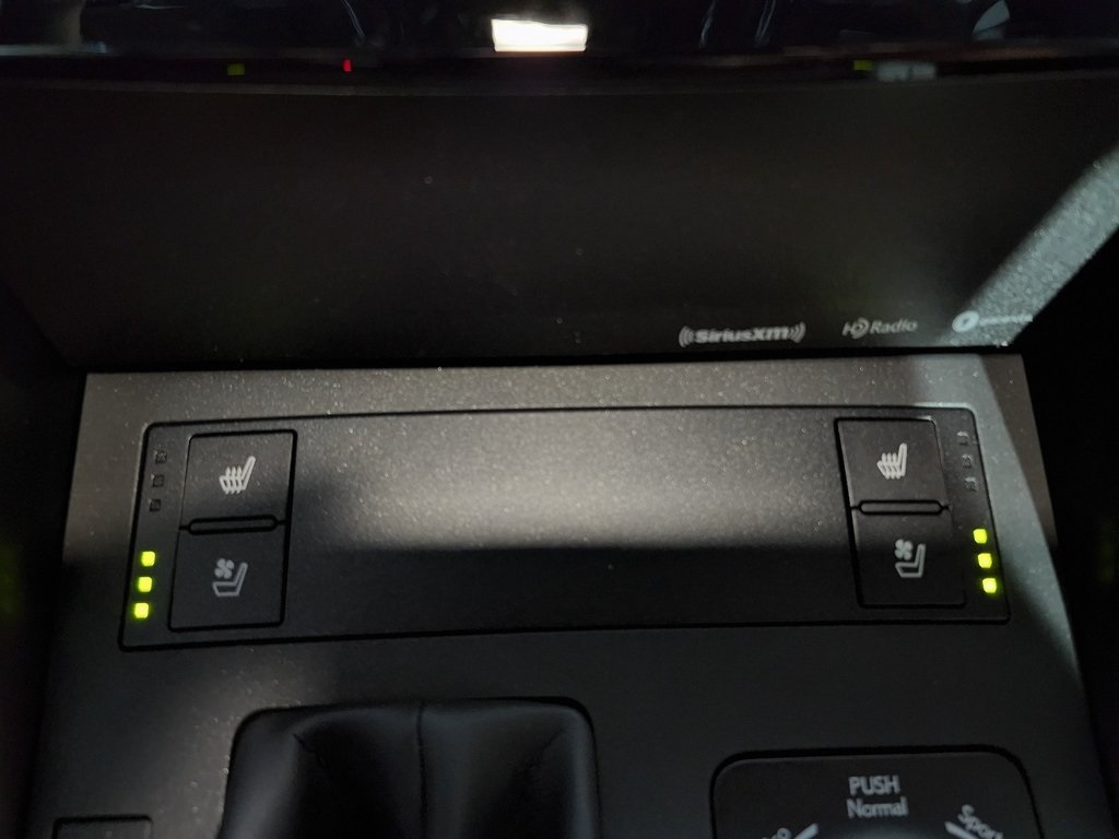 2025 Lexus IS 300 photo 21