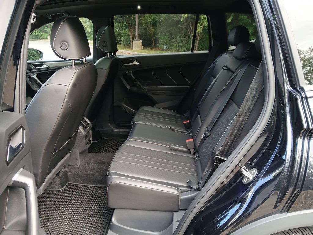 2024 Volkswagen Tiguan SE R-Line Black photo 23