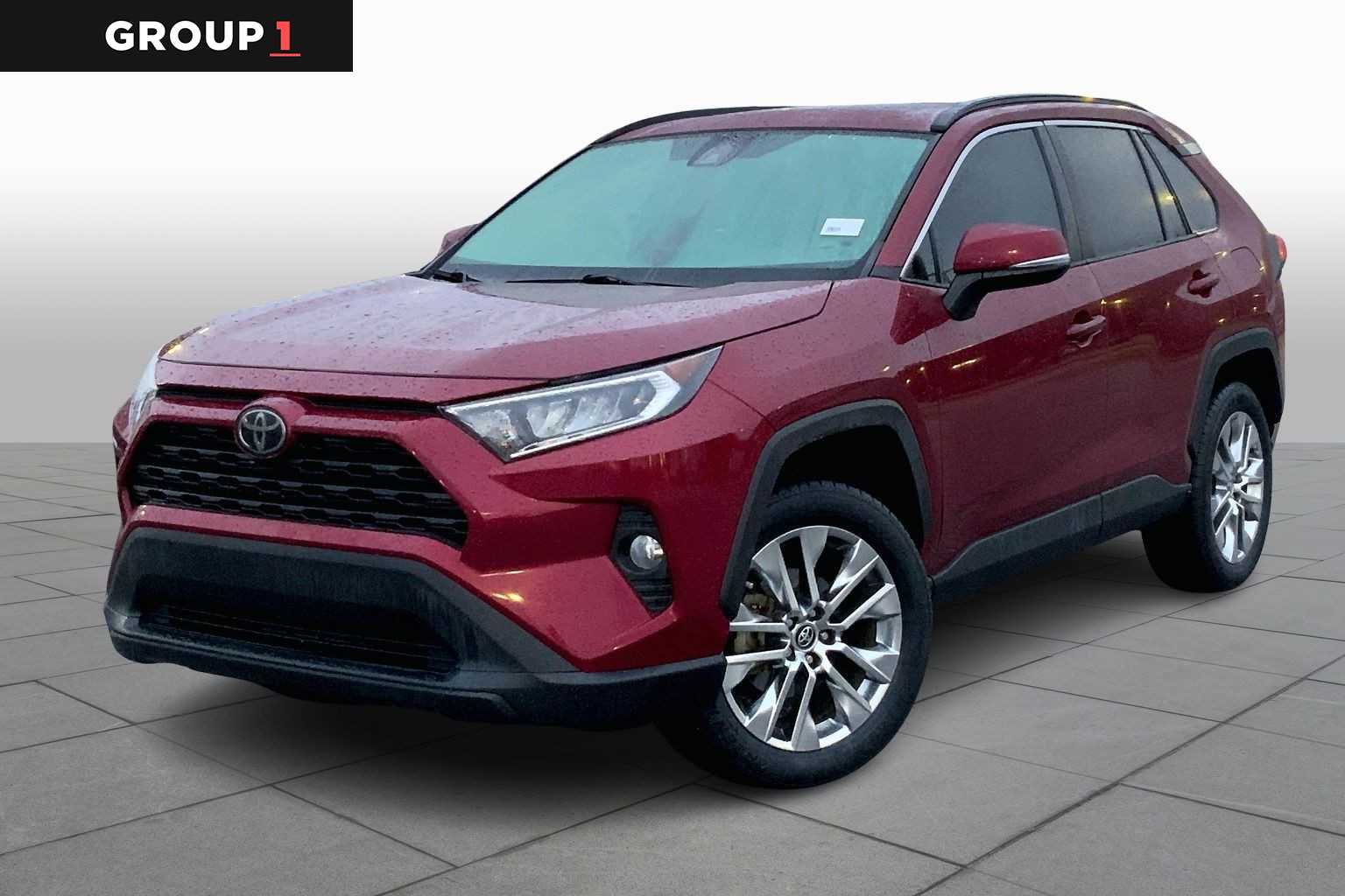 2021 Toyota RAV4 XLE Premium's photo