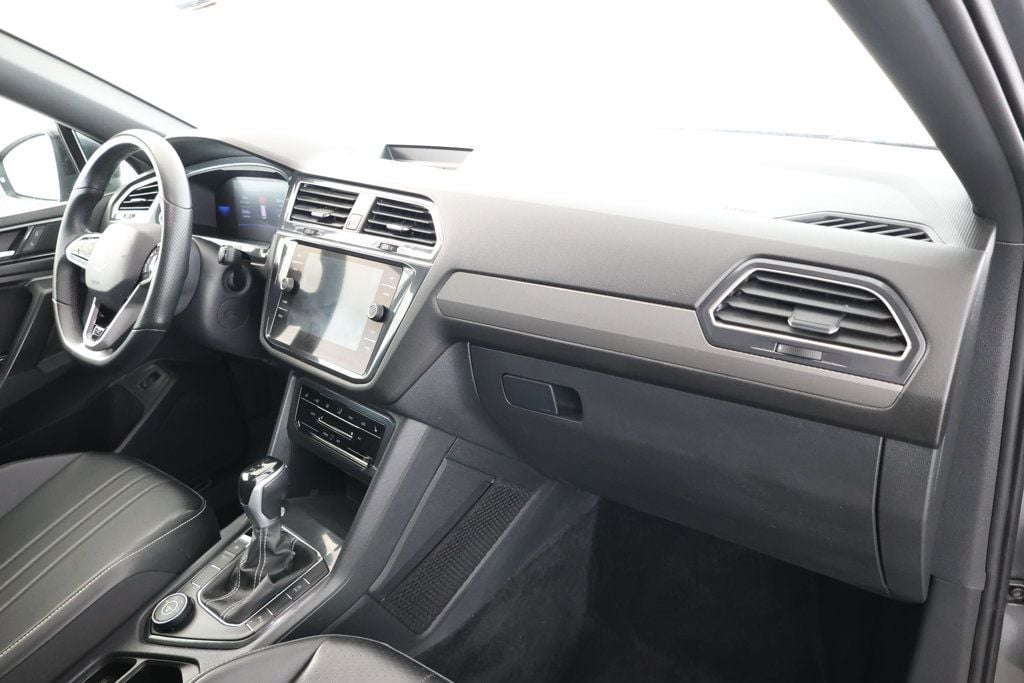 2022 Volkswagen Tiguan SE R-Line Black photo 22