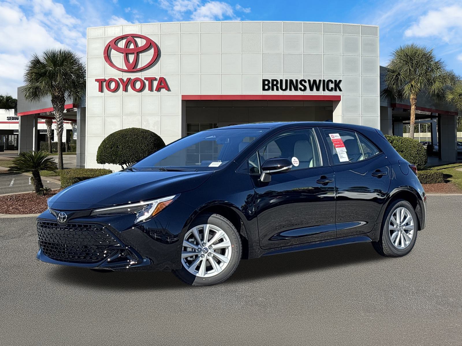 2026 Toyota Corolla Hatchback SE's photo