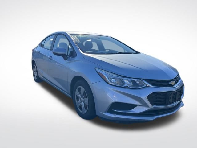 2017 Chevrolet Cruze LS photo 8