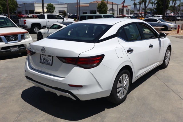 2025 Nissan Sentra S photo 3