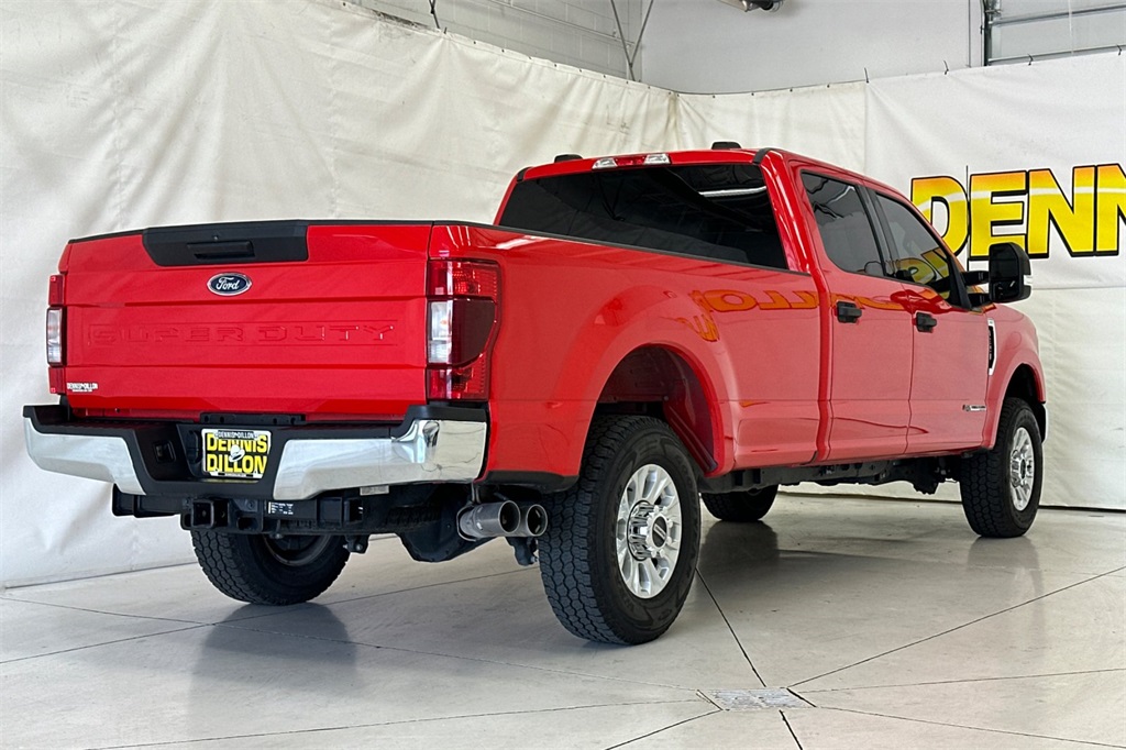 2022 Ford F-350 XLT photo 4
